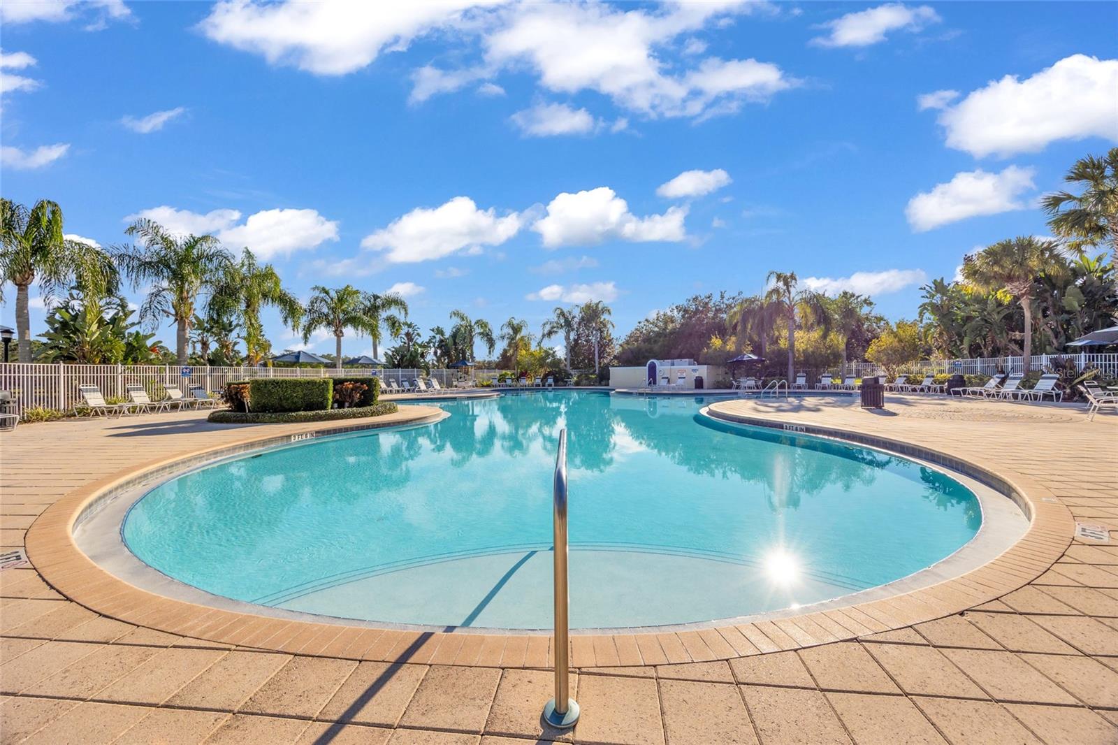 Image 43 of 61 For 11863 Fiore Drive