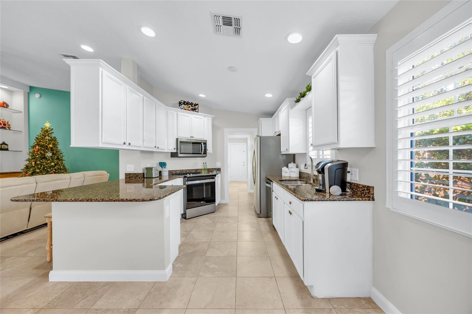 Image 9 of 61 For 11863 Fiore Drive