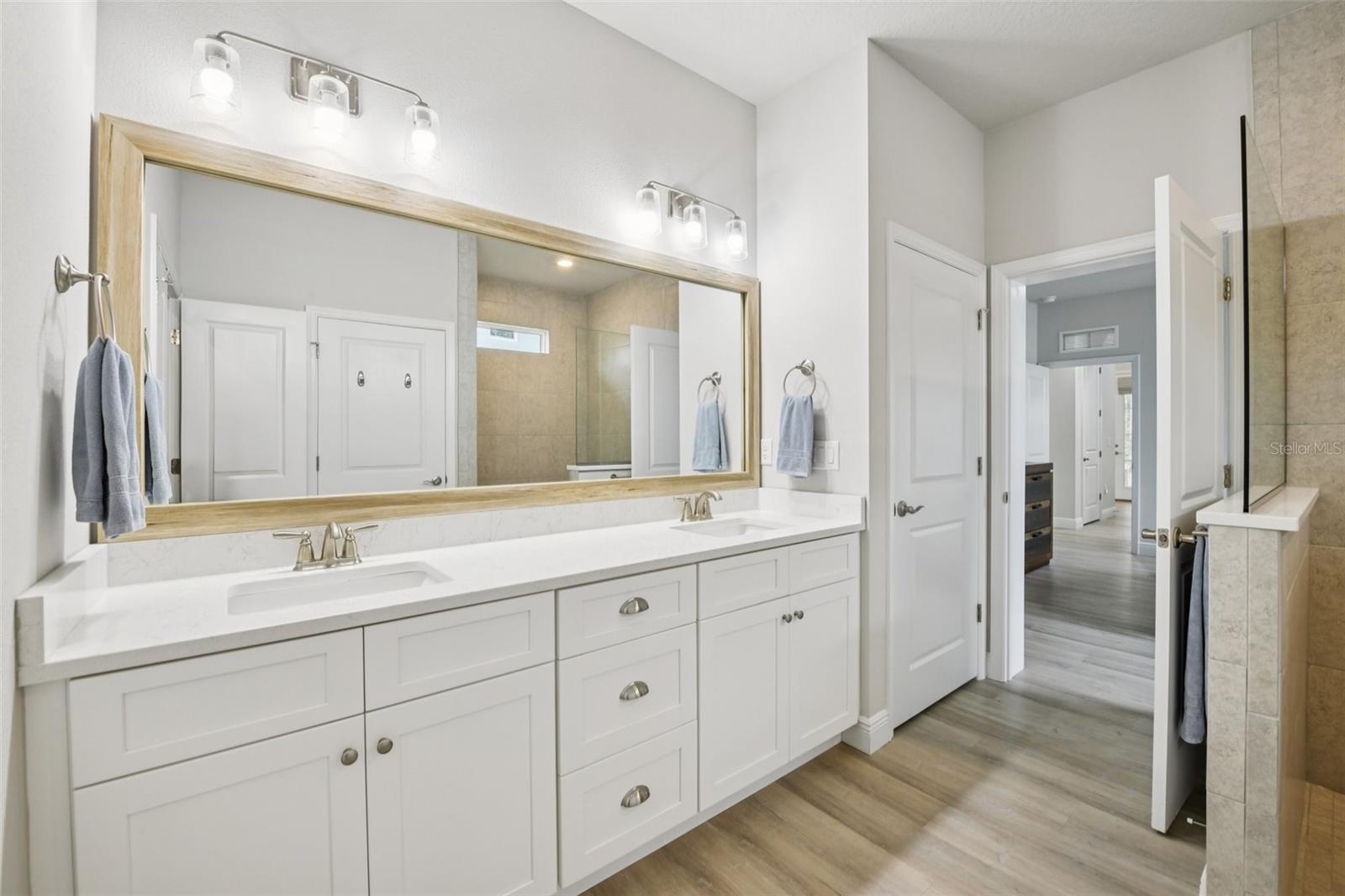 Image 21 of 57 For 3124 Meleto Boulevard