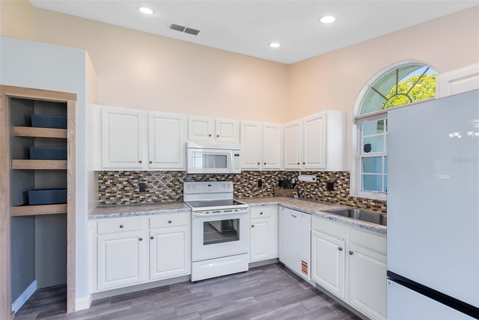 Image 10 of 28 For 1653 Oak Hill Trail