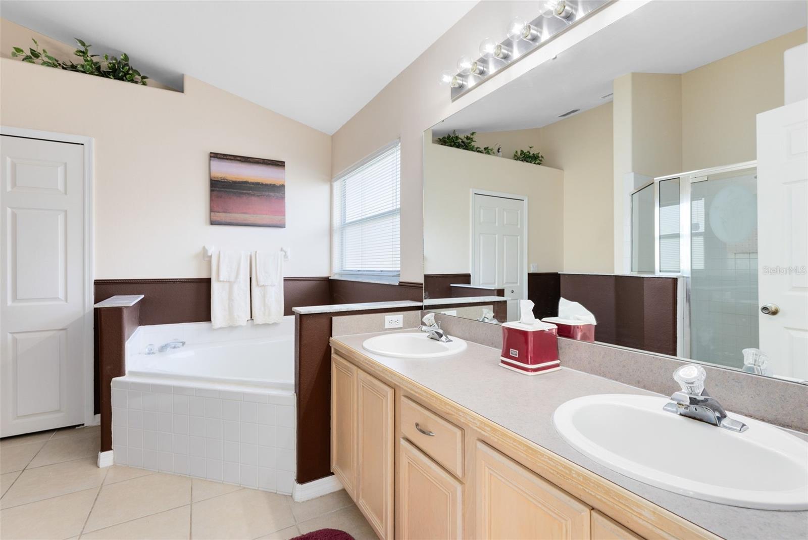 Image 13 of 28 For 1653 Oak Hill Trail