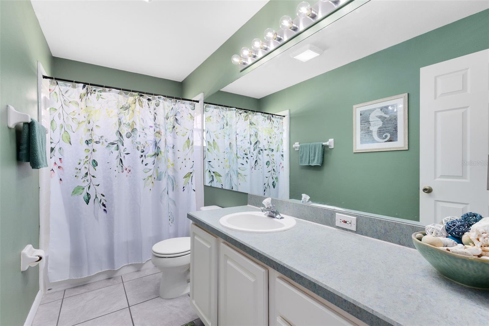 Image 19 of 28 For 1653 Oak Hill Trail