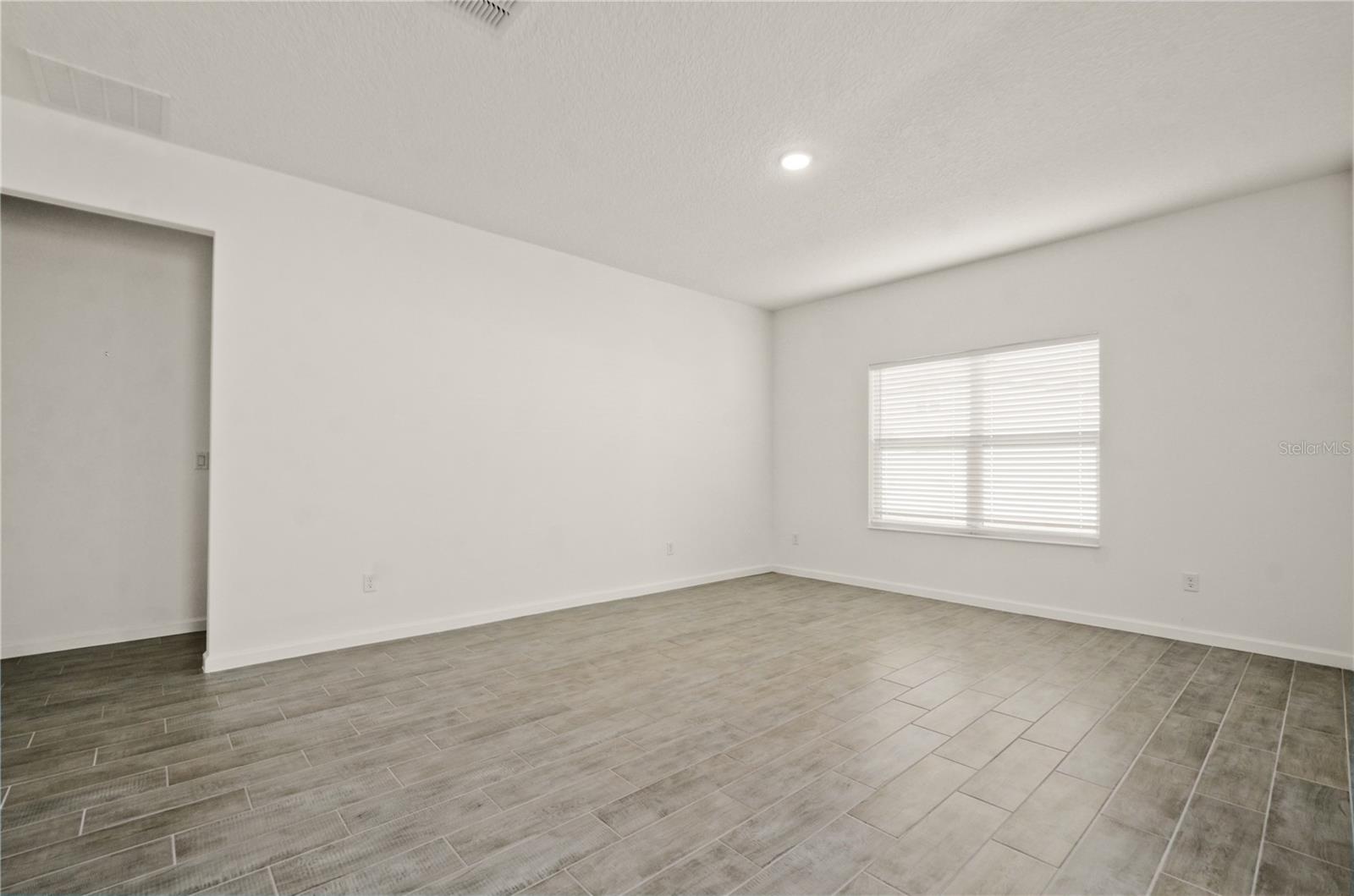 Image 14 of 23 For 1078 Chelan Falls Drive