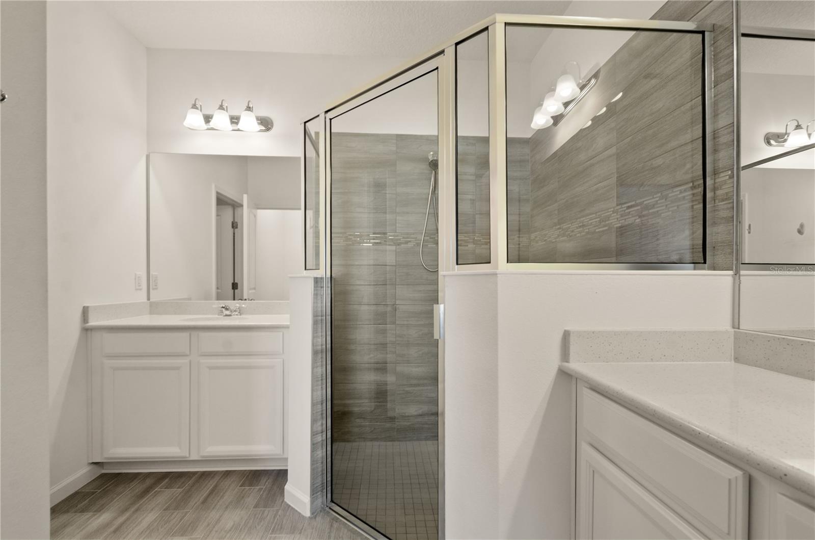 Image 18 of 23 For 1078 Chelan Falls Drive