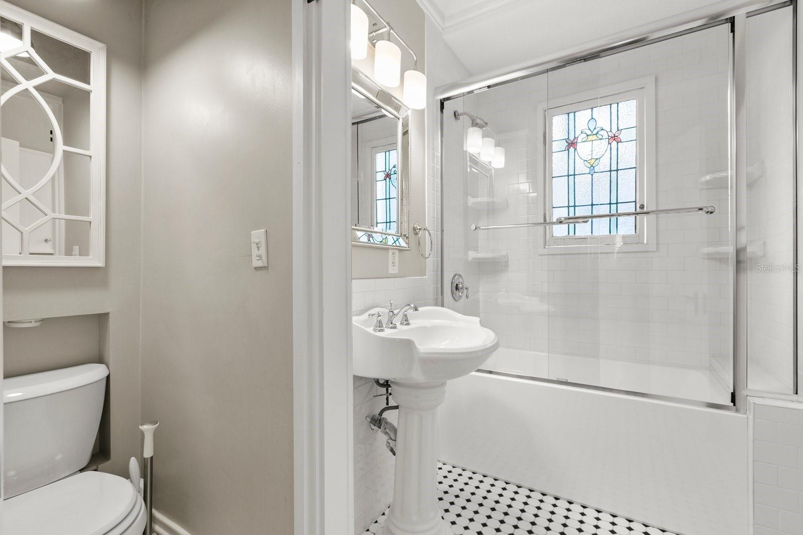 Image 15 of 28 For 228 Miller Street