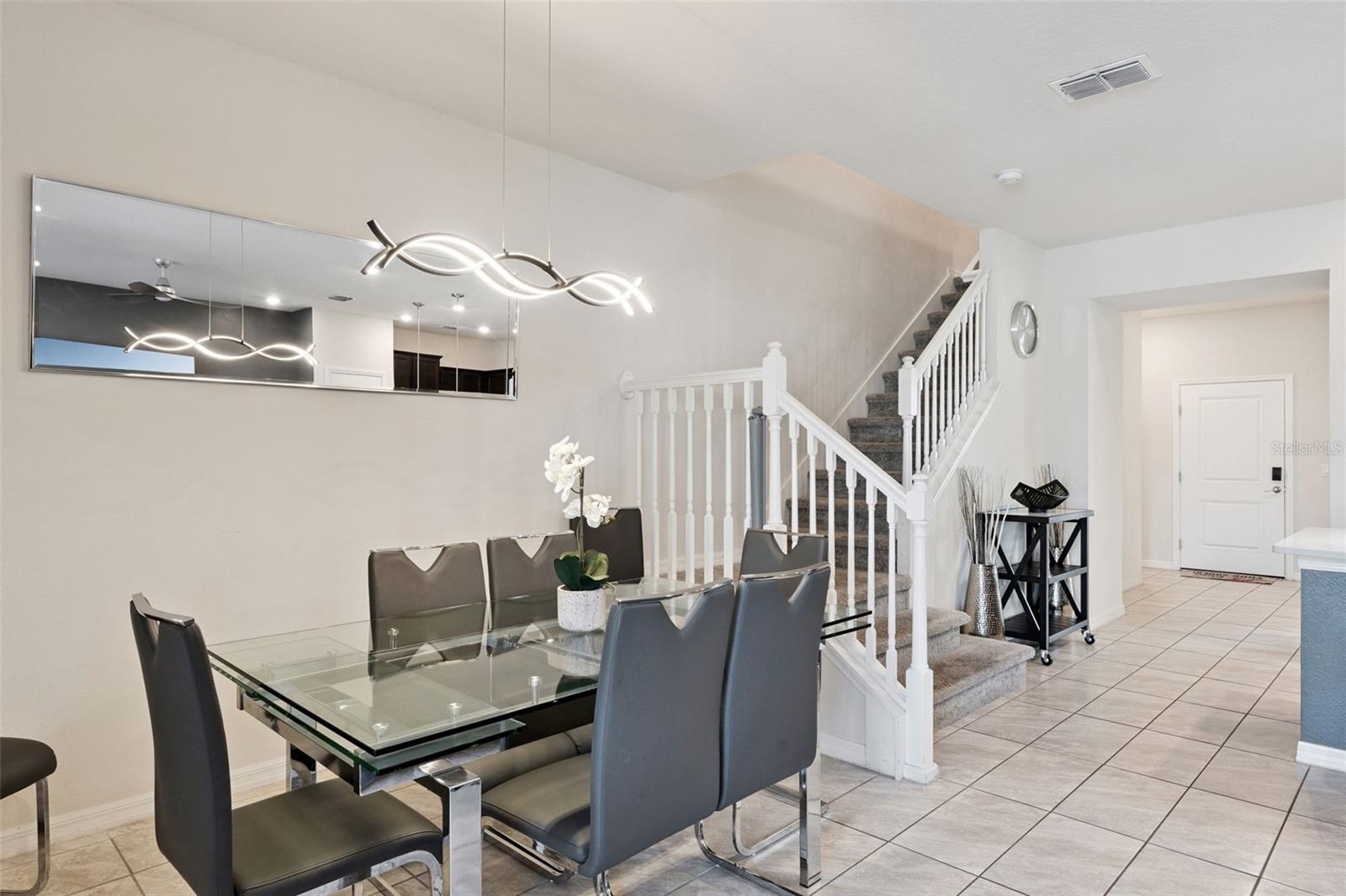 Image 18 of 62 For 7163 Oakmoss Loop