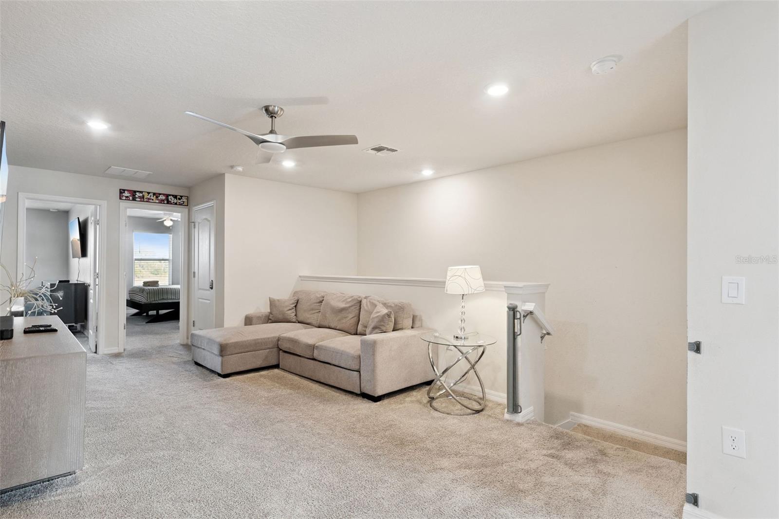 Image 24 of 62 For 7163 Oakmoss Loop