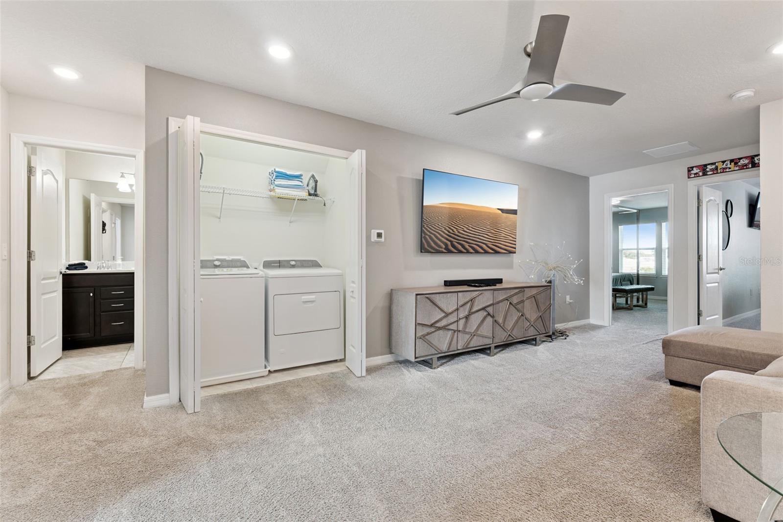 Image 26 of 62 For 7163 Oakmoss Loop