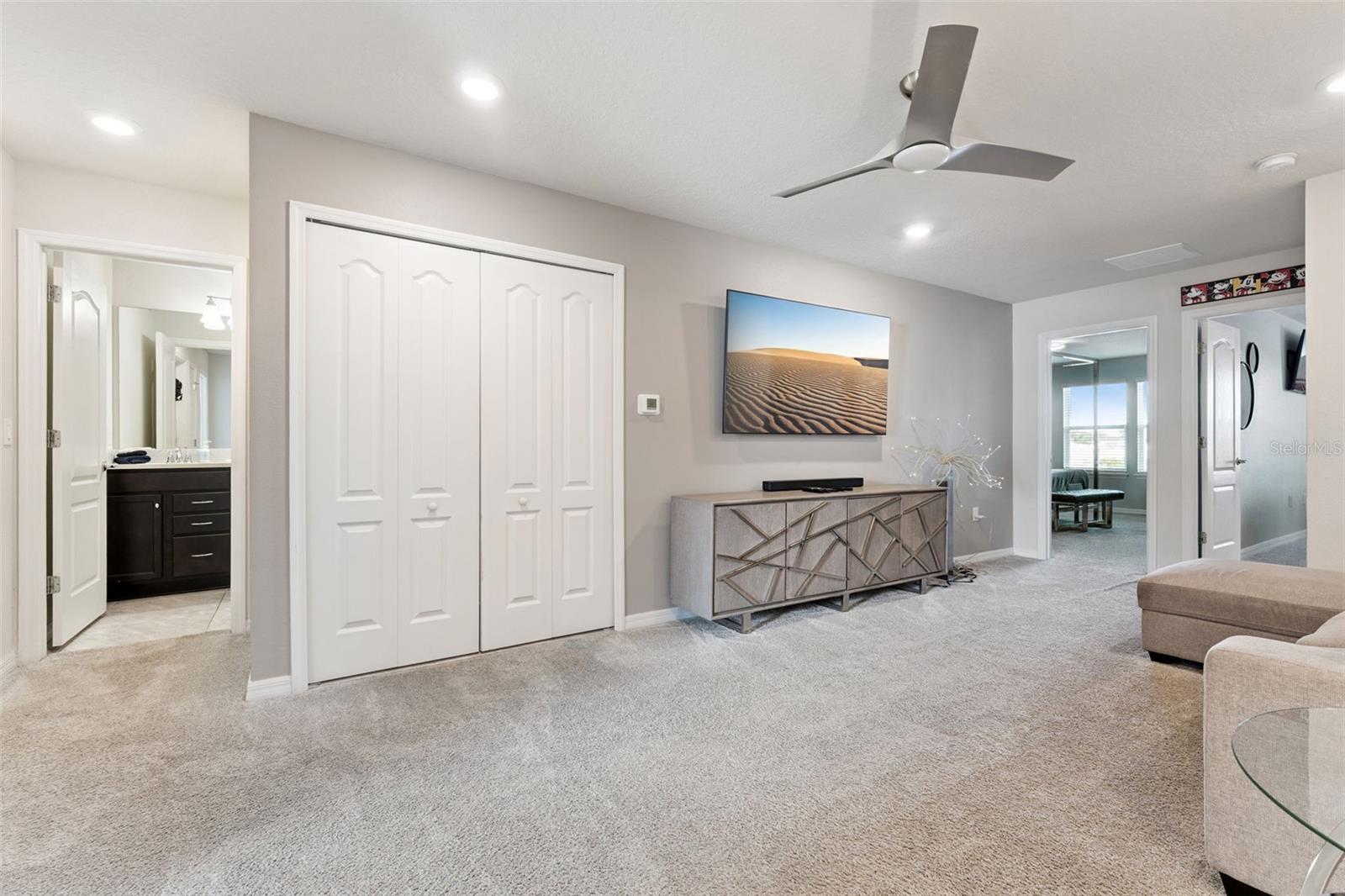 Image 27 of 62 For 7163 Oakmoss Loop