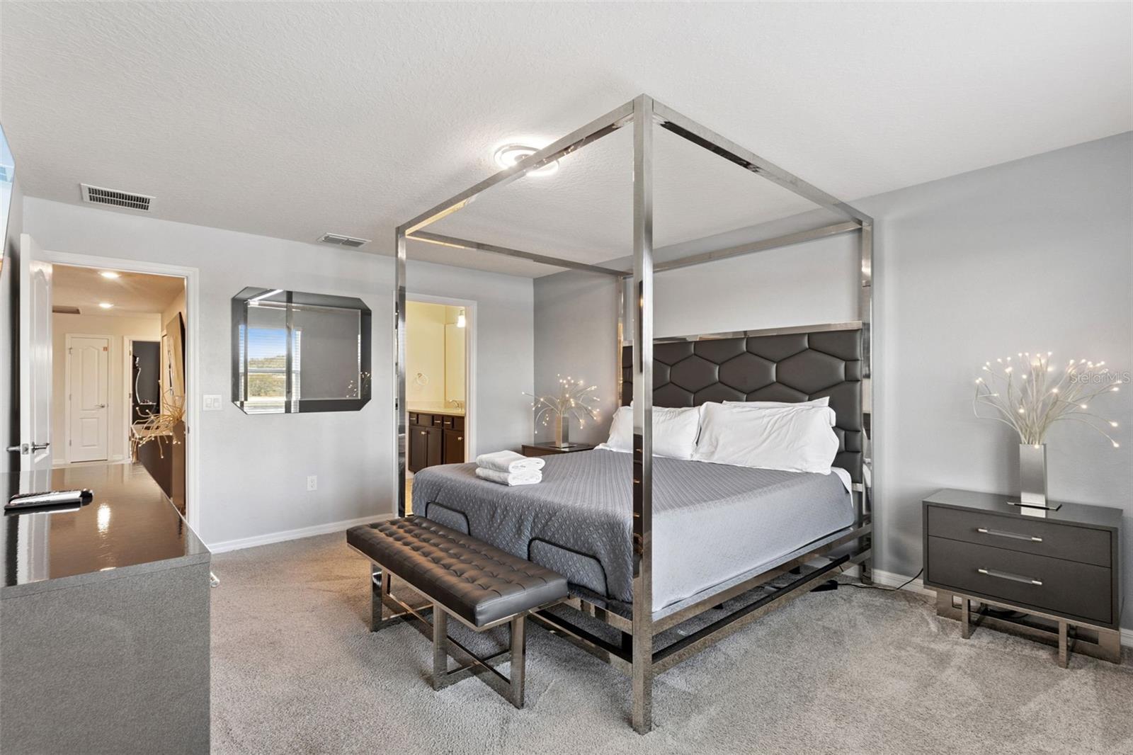 Image 30 of 62 For 7163 Oakmoss Loop