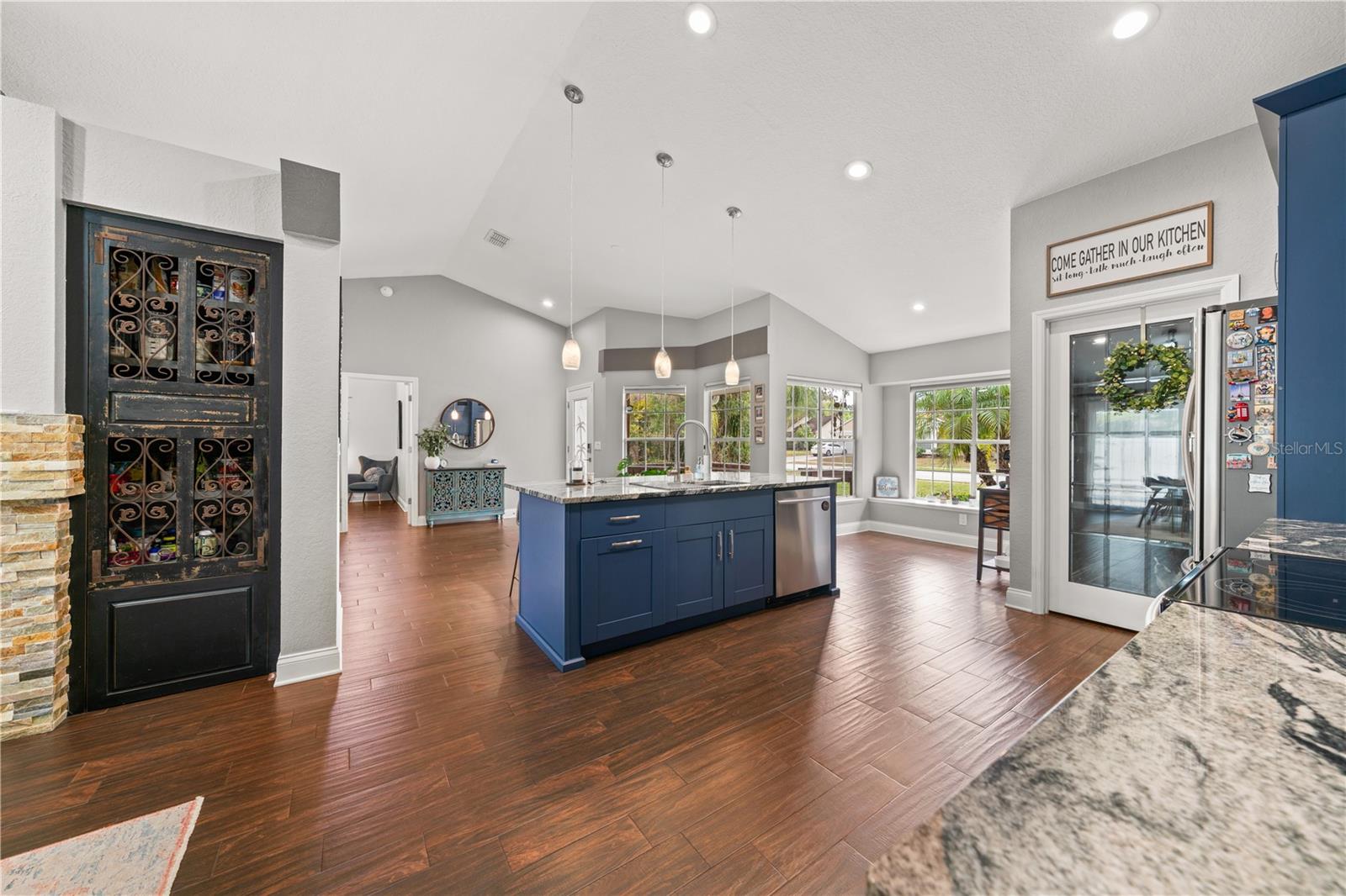 Image 10 of 52 For 7507 Whisper Woods Court