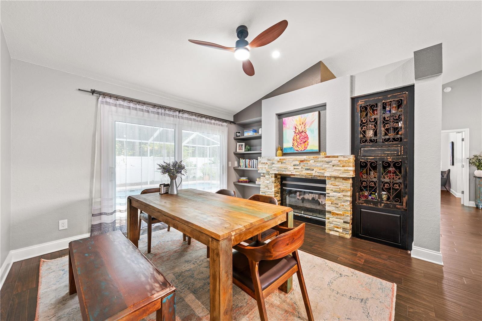 Image 17 of 52 For 7507 Whisper Woods Court