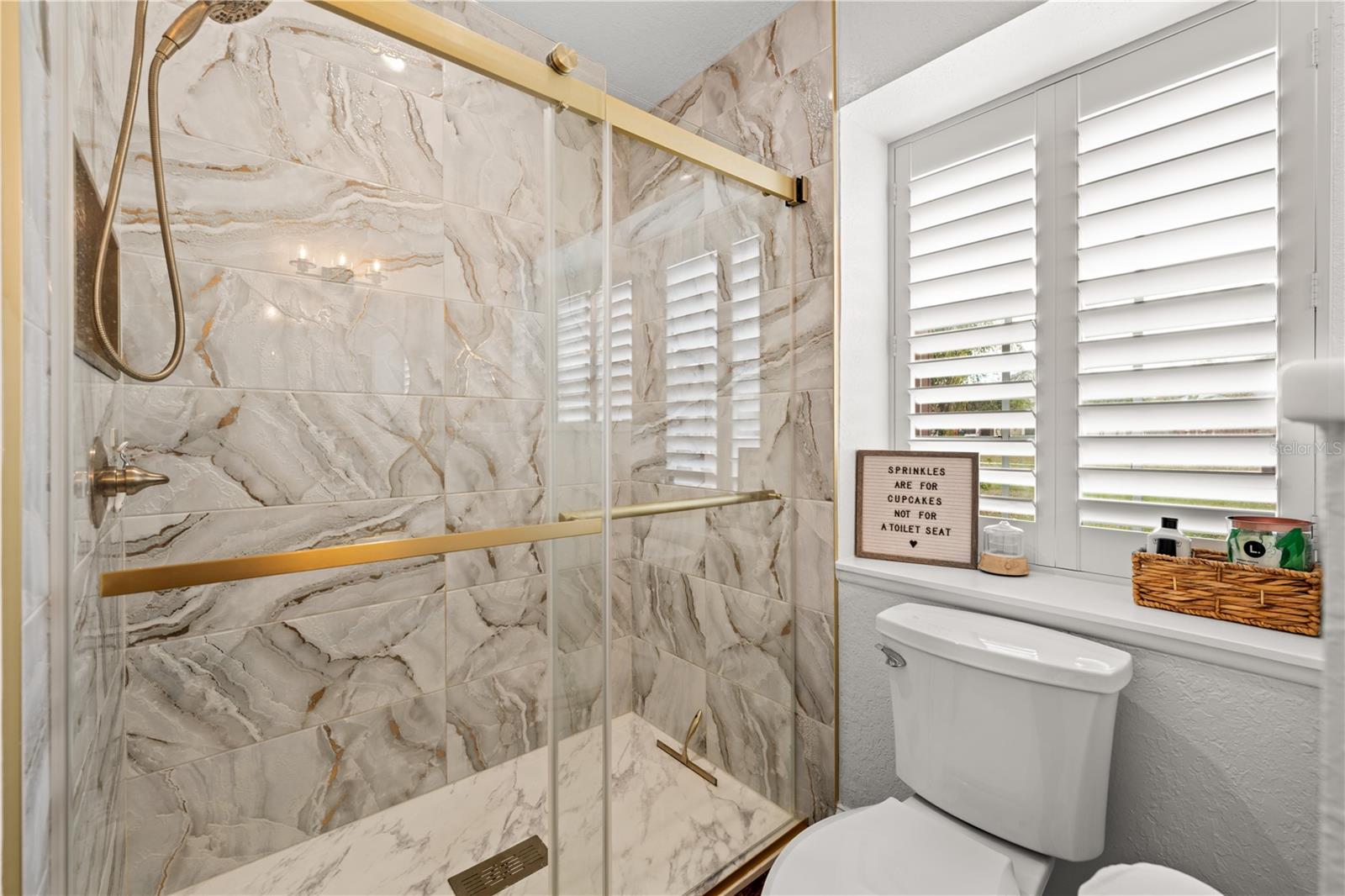 Image 27 of 52 For 7507 Whisper Woods Court