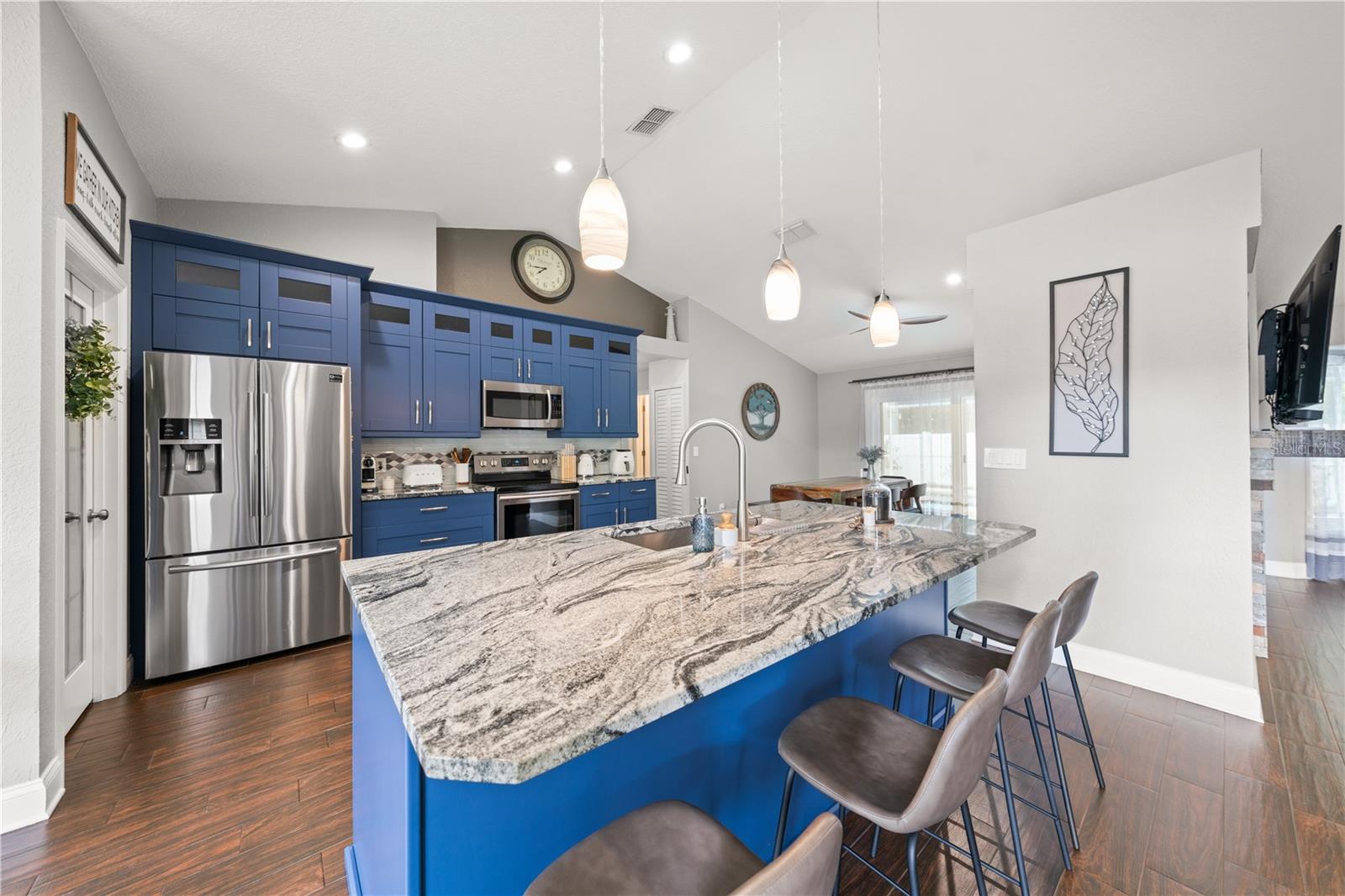 Image 8 of 52 For 7507 Whisper Woods Court