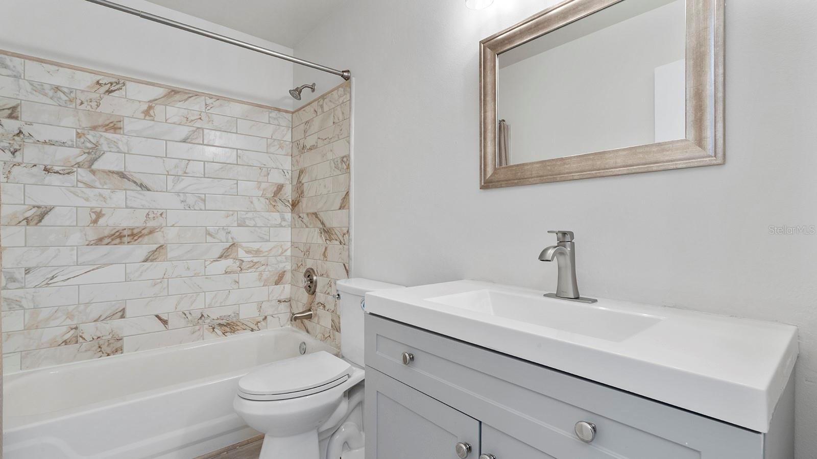 Image 14 of 27 For 11029 Einbender Road