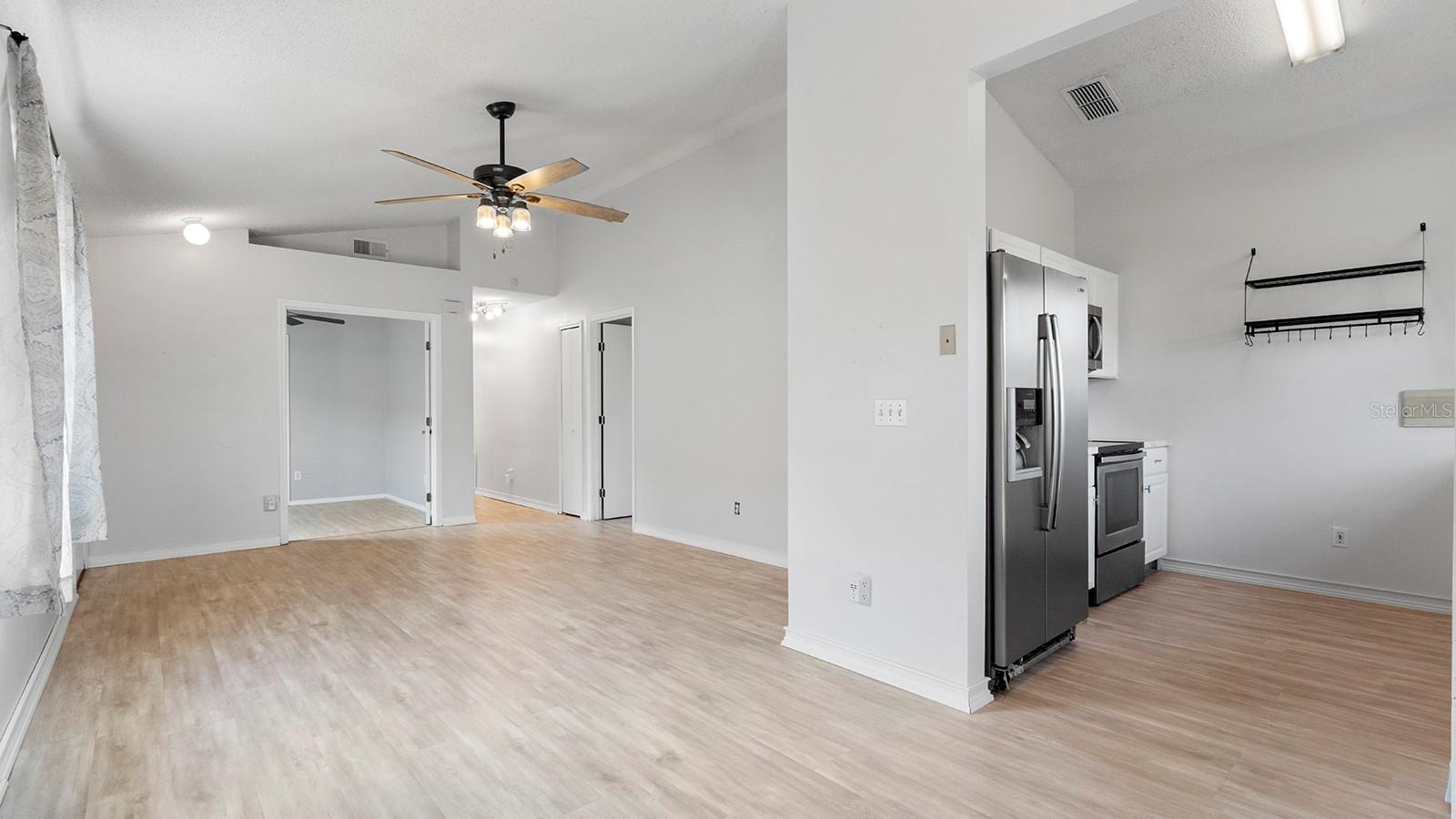 Image 8 of 27 For 11029 Einbender Road