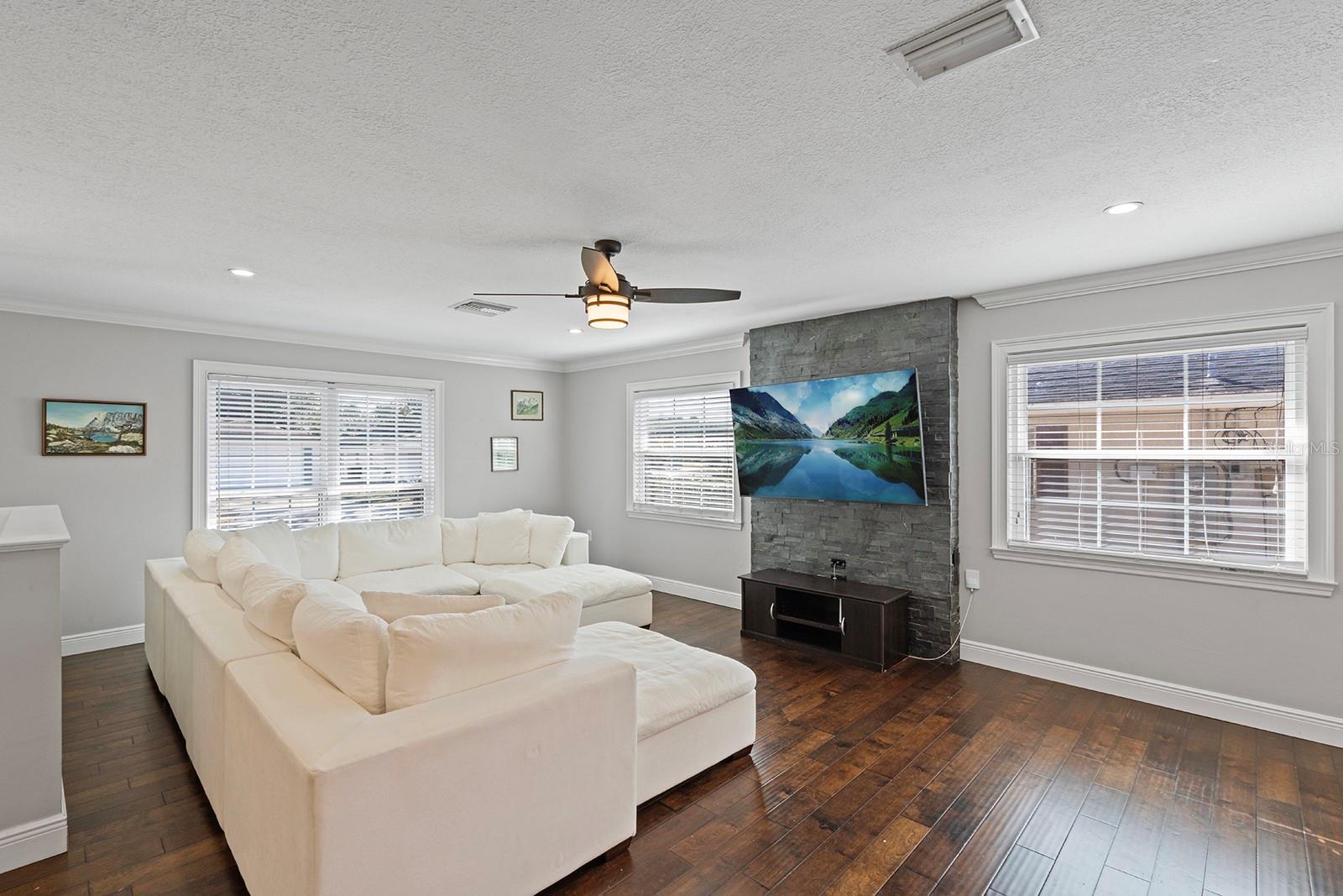 Image 5 of 43 For 3610 Gatewood Drive