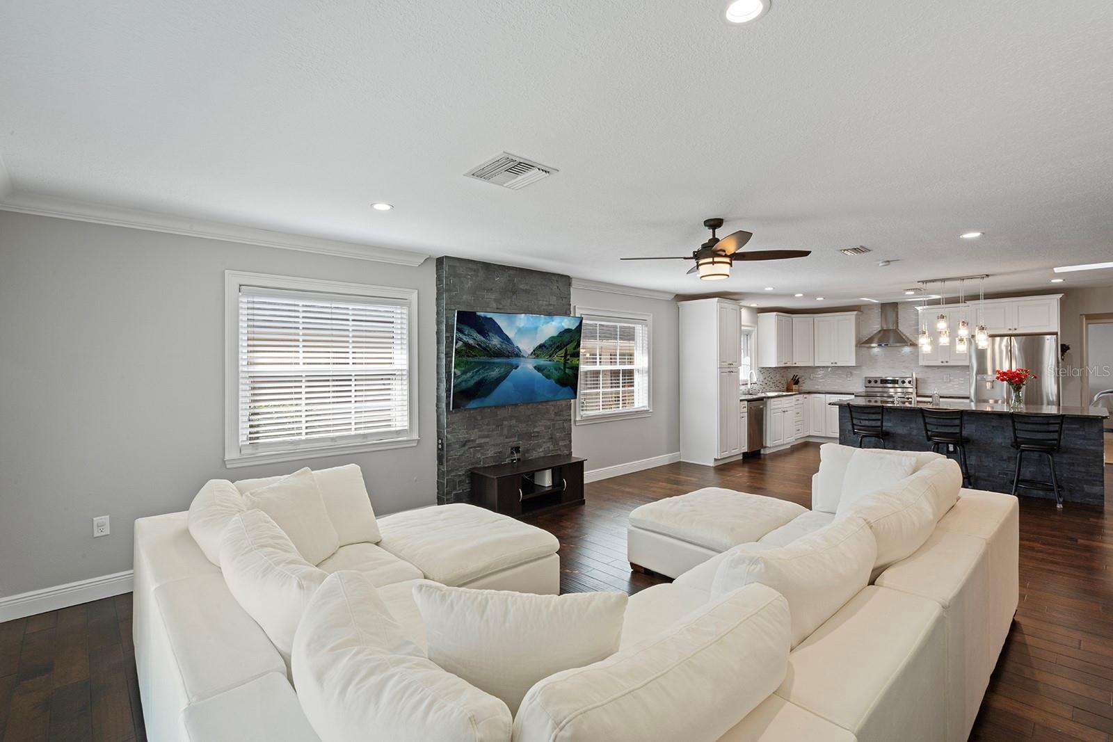 Image 7 of 43 For 3610 Gatewood Drive