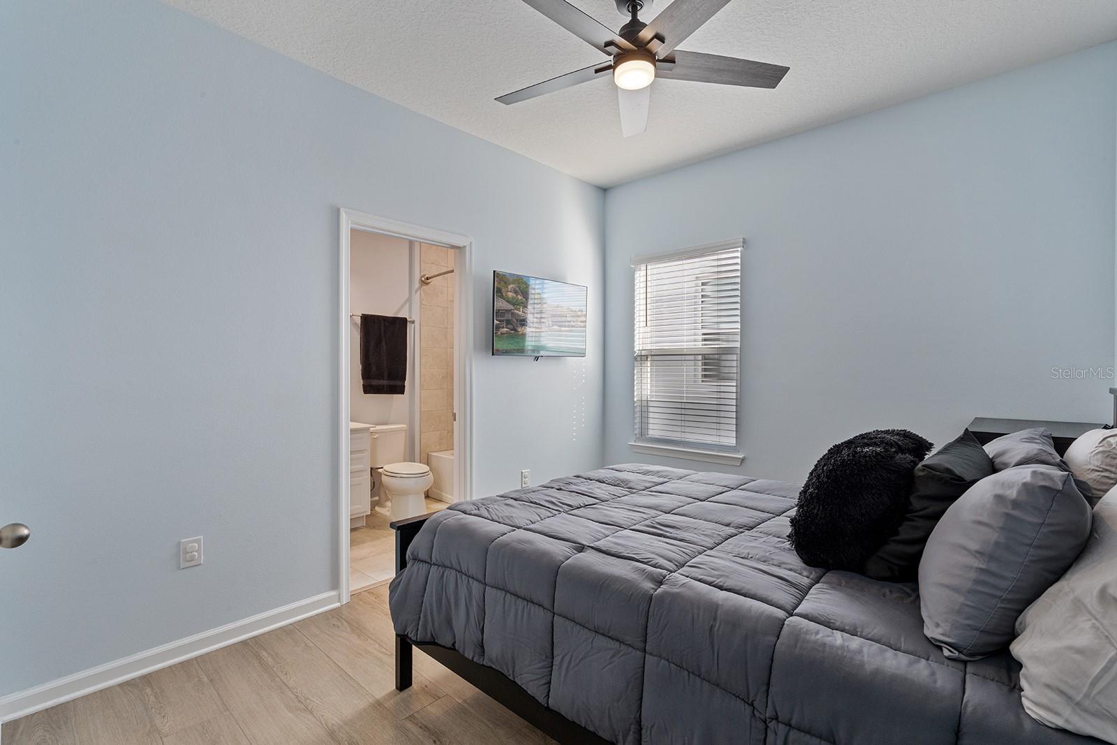 Image 23 of 40 For 1210 Whispering Lane