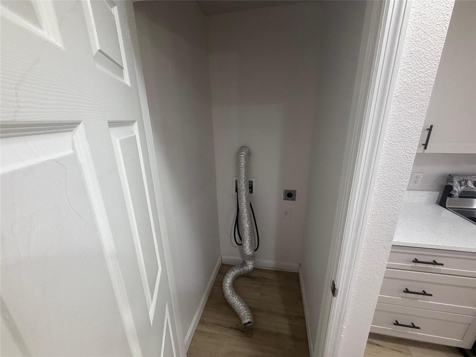 Image 13 of 36 For 412 Tarpon Street