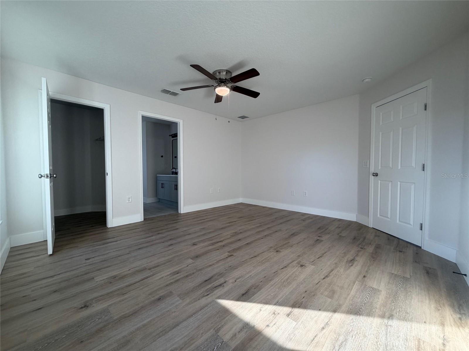 Image 15 of 36 For 412 Tarpon Street