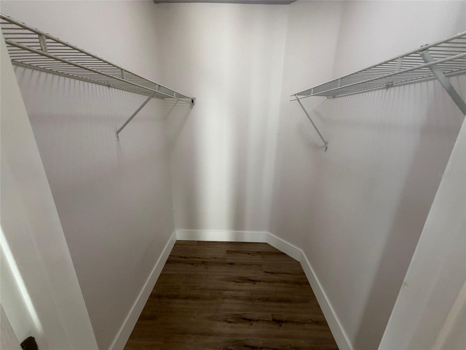 Image 16 of 36 For 412 Tarpon Street