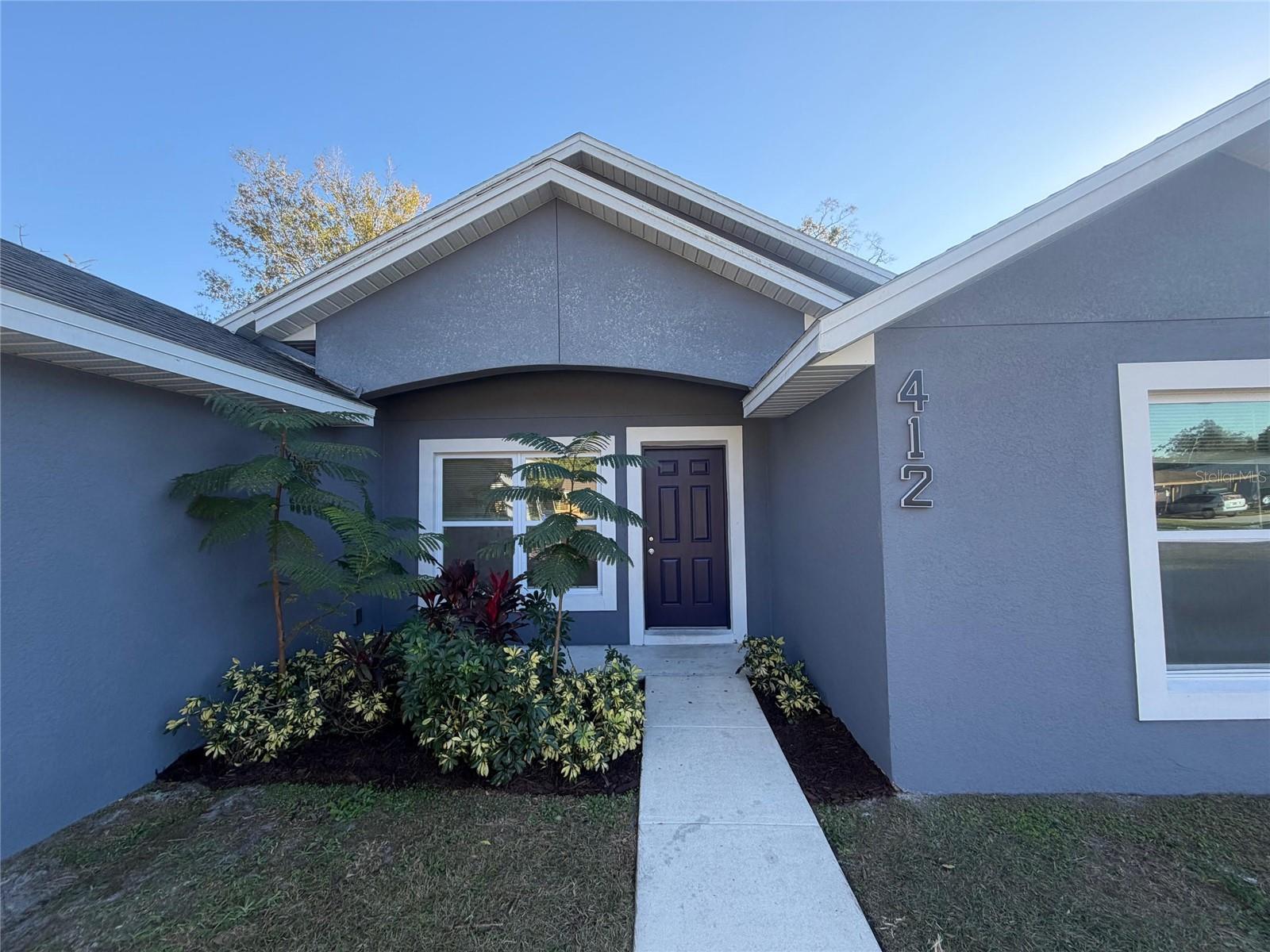 Image 2 of 36 For 412 Tarpon Street