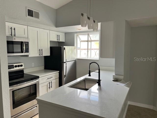 Image 5 of 9 For 5128 Conroy Road 22