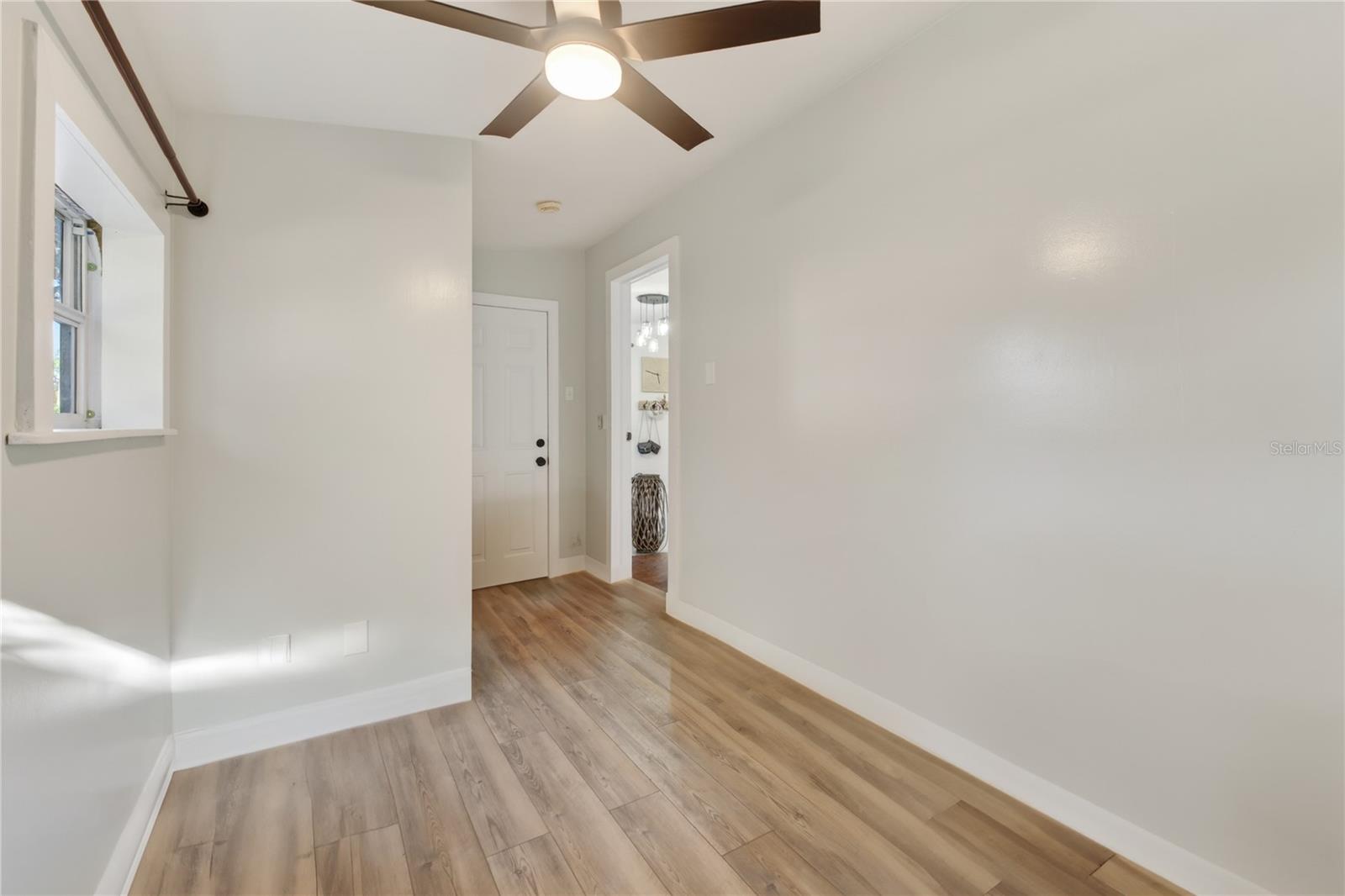 Image 22 of 71 For 115 Palm Place