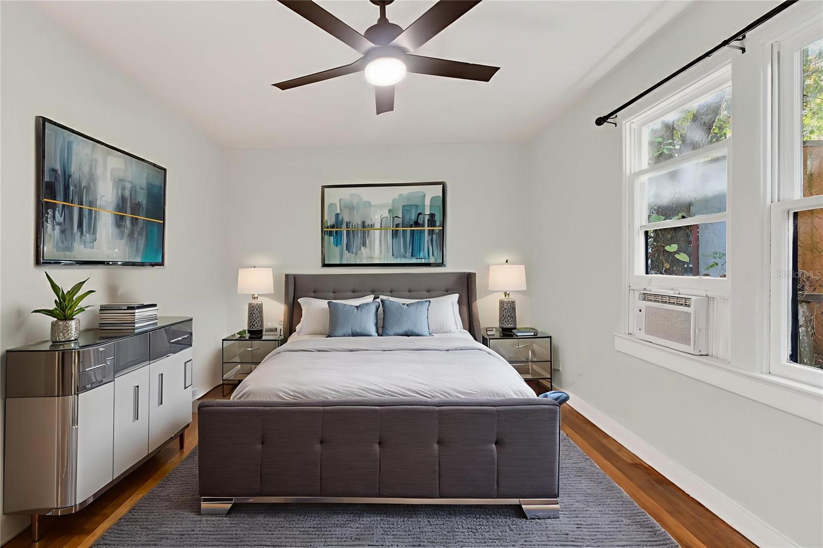 Image 27 of 71 For 115 Palm Place