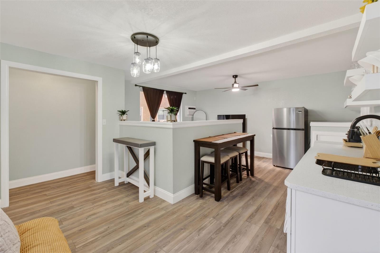 Image 35 of 71 For 115 Palm Place