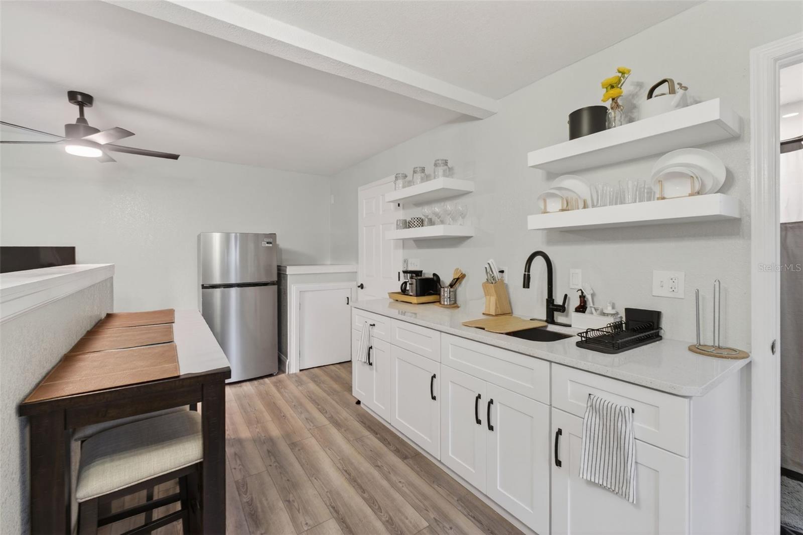 Image 37 of 71 For 115 Palm Place