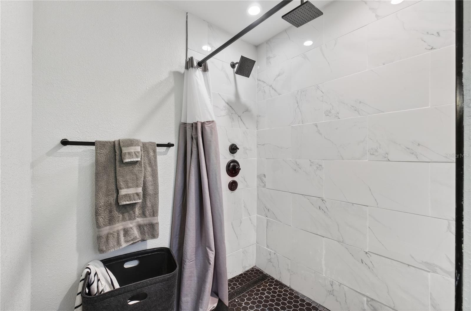 Image 53 of 71 For 115 Palm Place