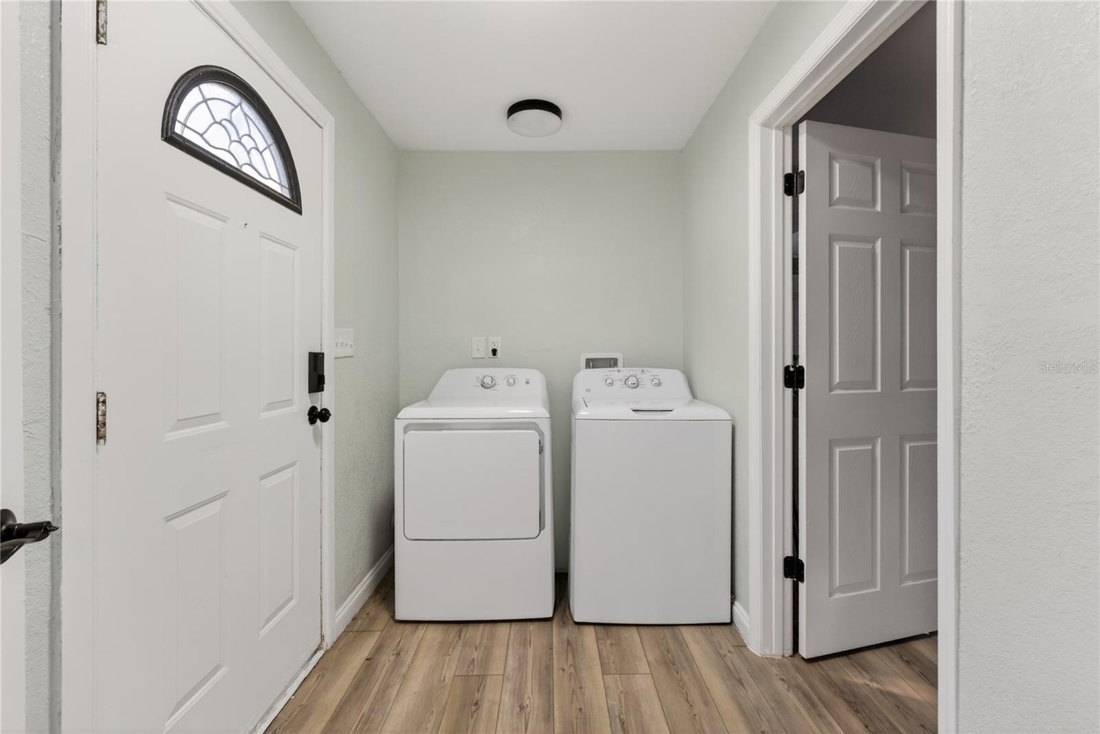 Image 55 of 71 For 115 Palm Place