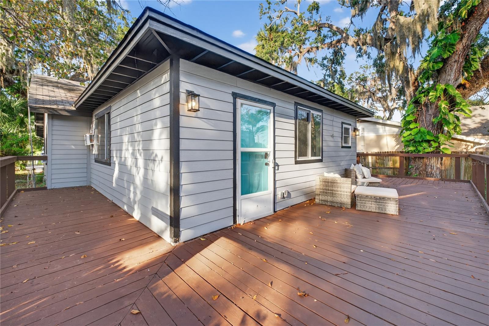 Image 57 of 71 For 115 Palm Place