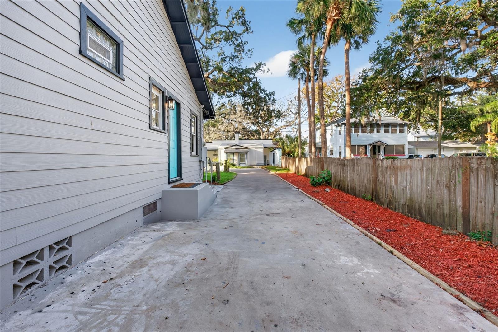 Image 68 of 71 For 115 Palm Place