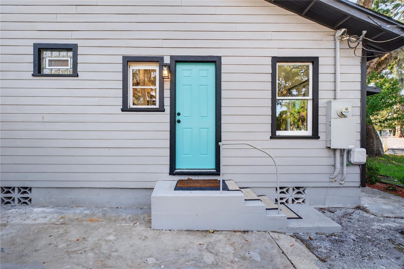 Image 69 of 71 For 115 Palm Place