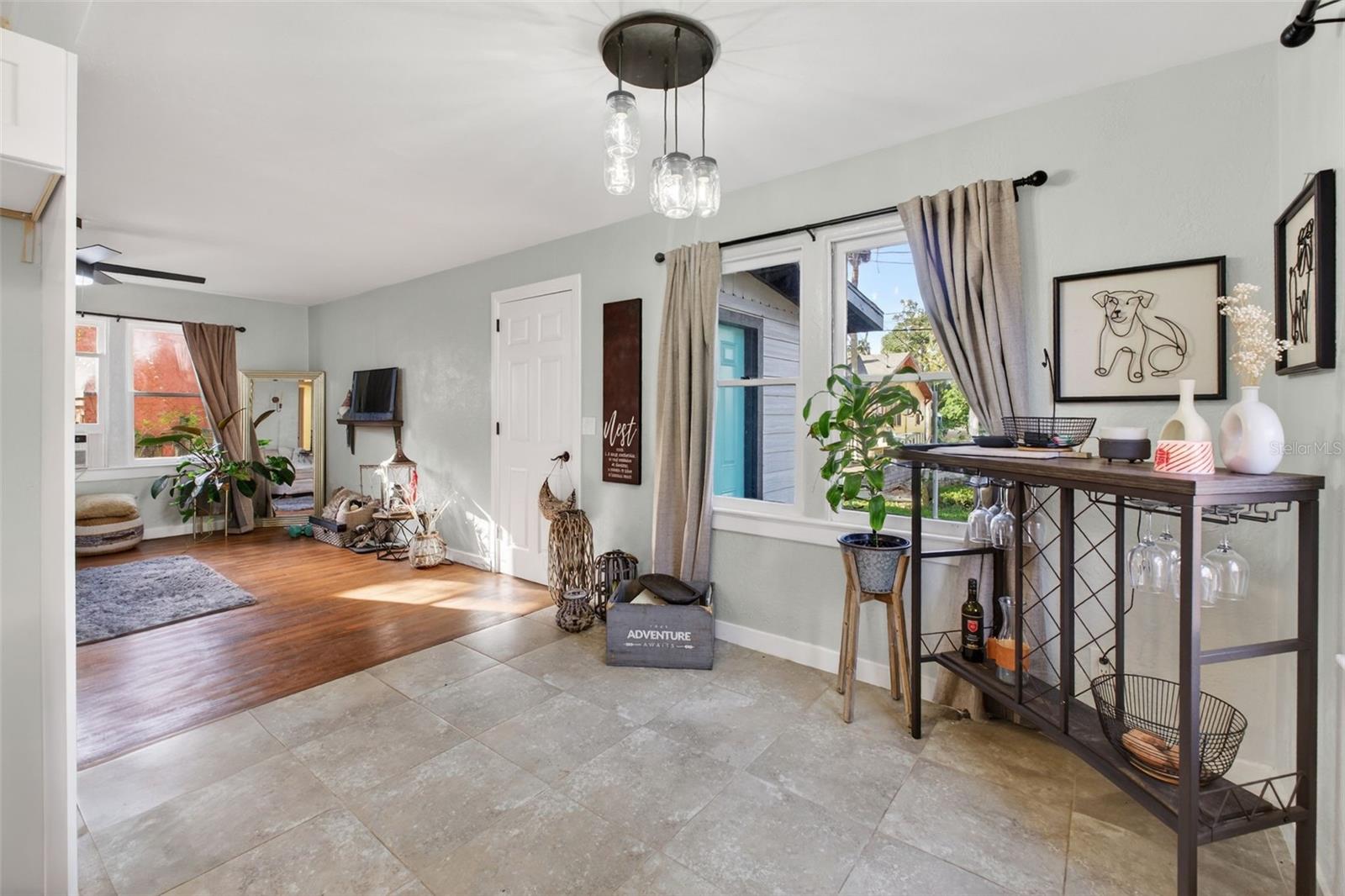 Image 9 of 71 For 115 Palm Place