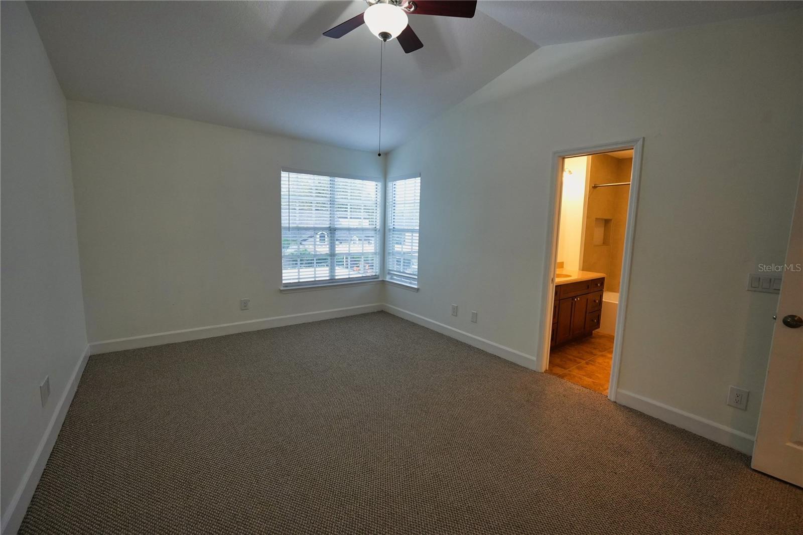 Image 23 of 32 For 118 Becket Lane 118