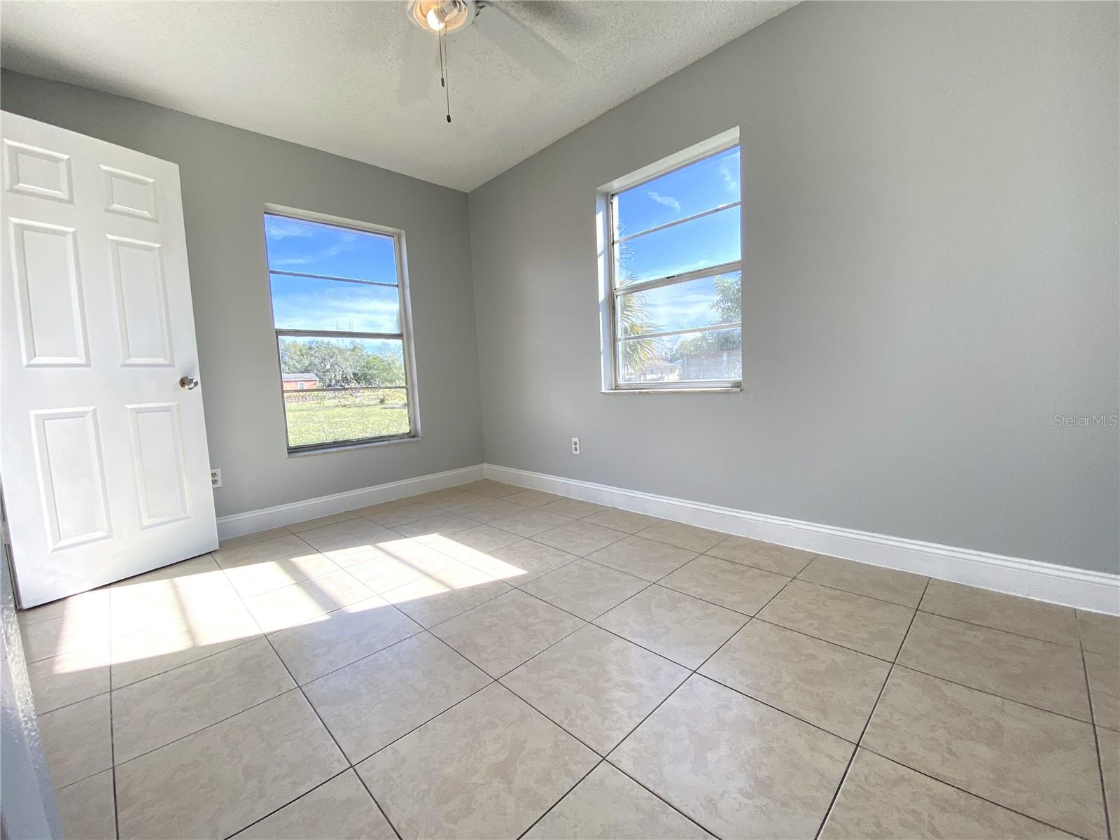 Image 17 of 32 For 424 5th Street