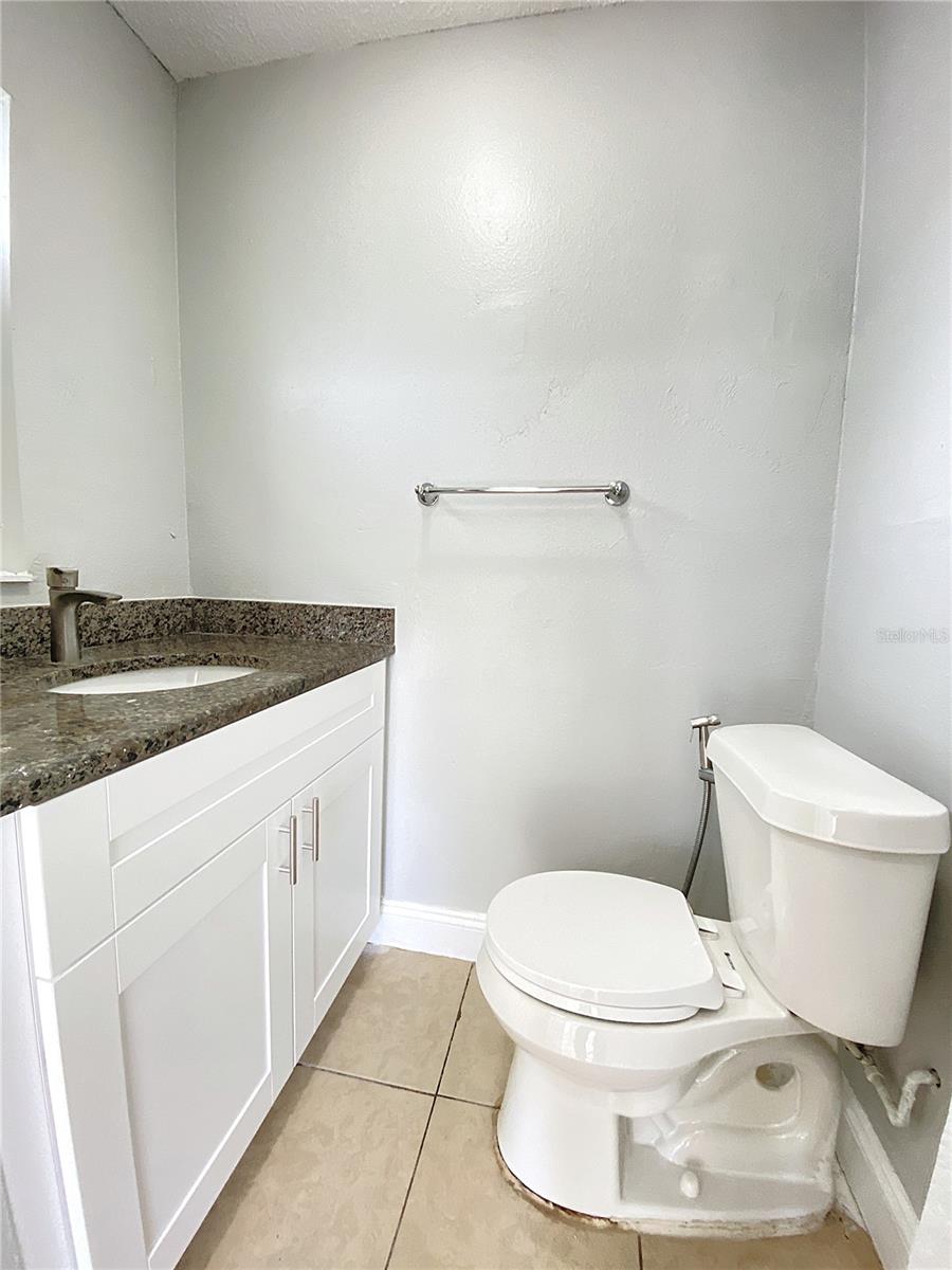 Image 22 of 32 For 424 5th Street