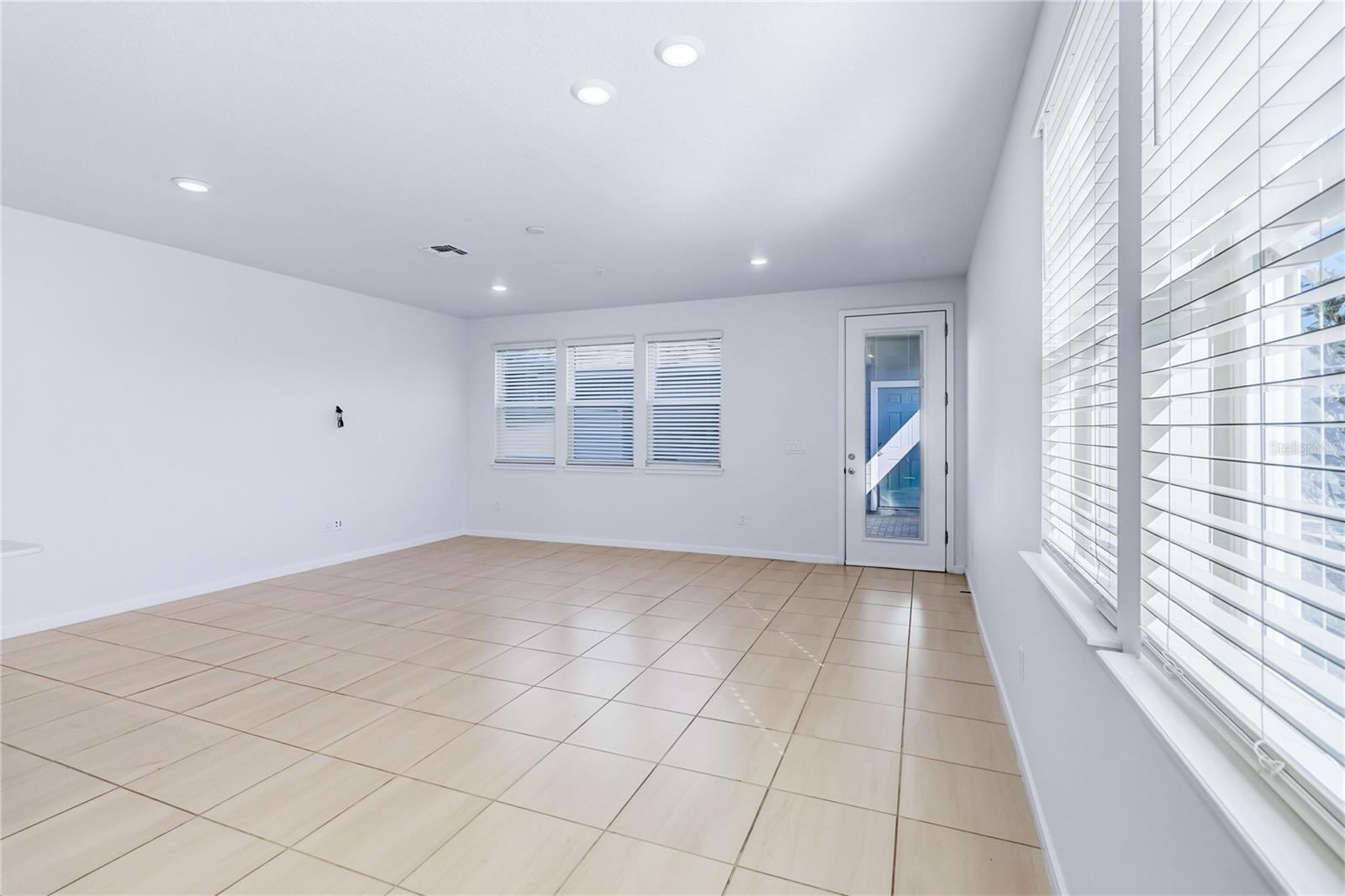 Image 7 of 56 For 10379 Folly Beach Road