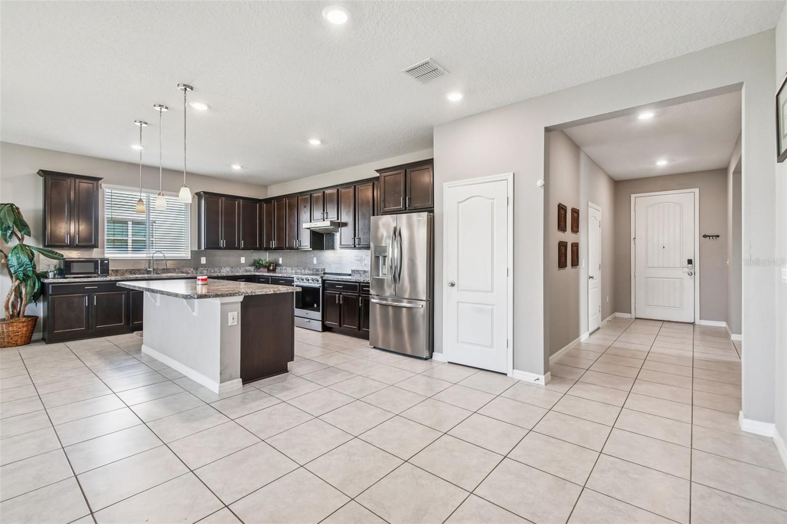 Image 12 of 74 For 2305 Gladiolus Lane