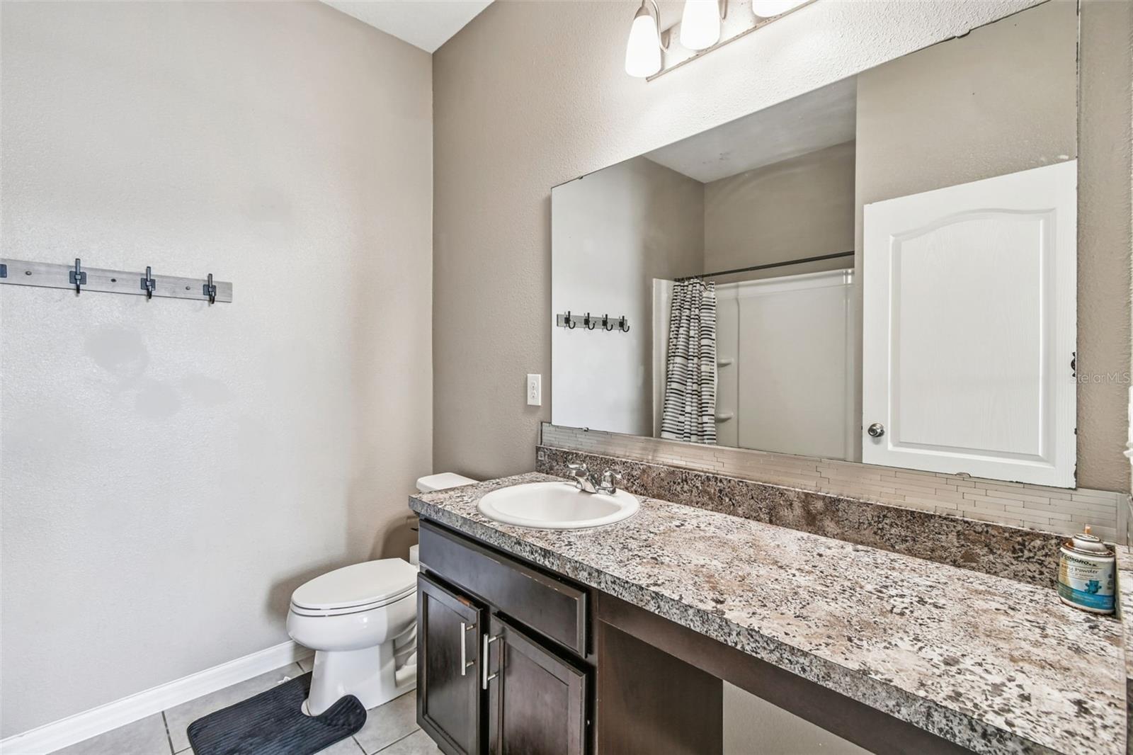 Image 39 of 74 For 2305 Gladiolus Lane