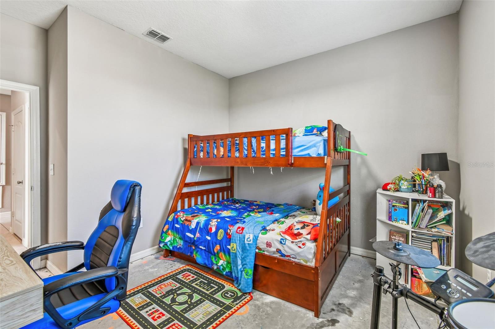 Image 42 of 74 For 2305 Gladiolus Lane