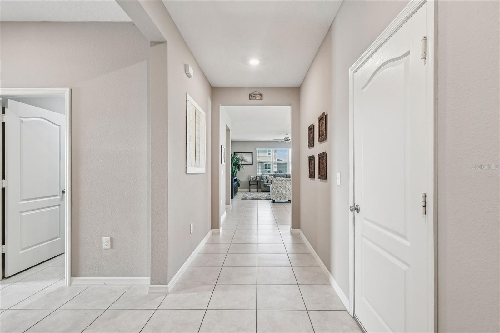 Image 8 of 74 For 2305 Gladiolus Lane