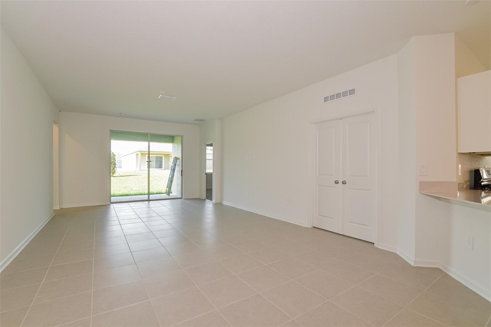 Image 8 of 15 For 7601 Gemstone Street