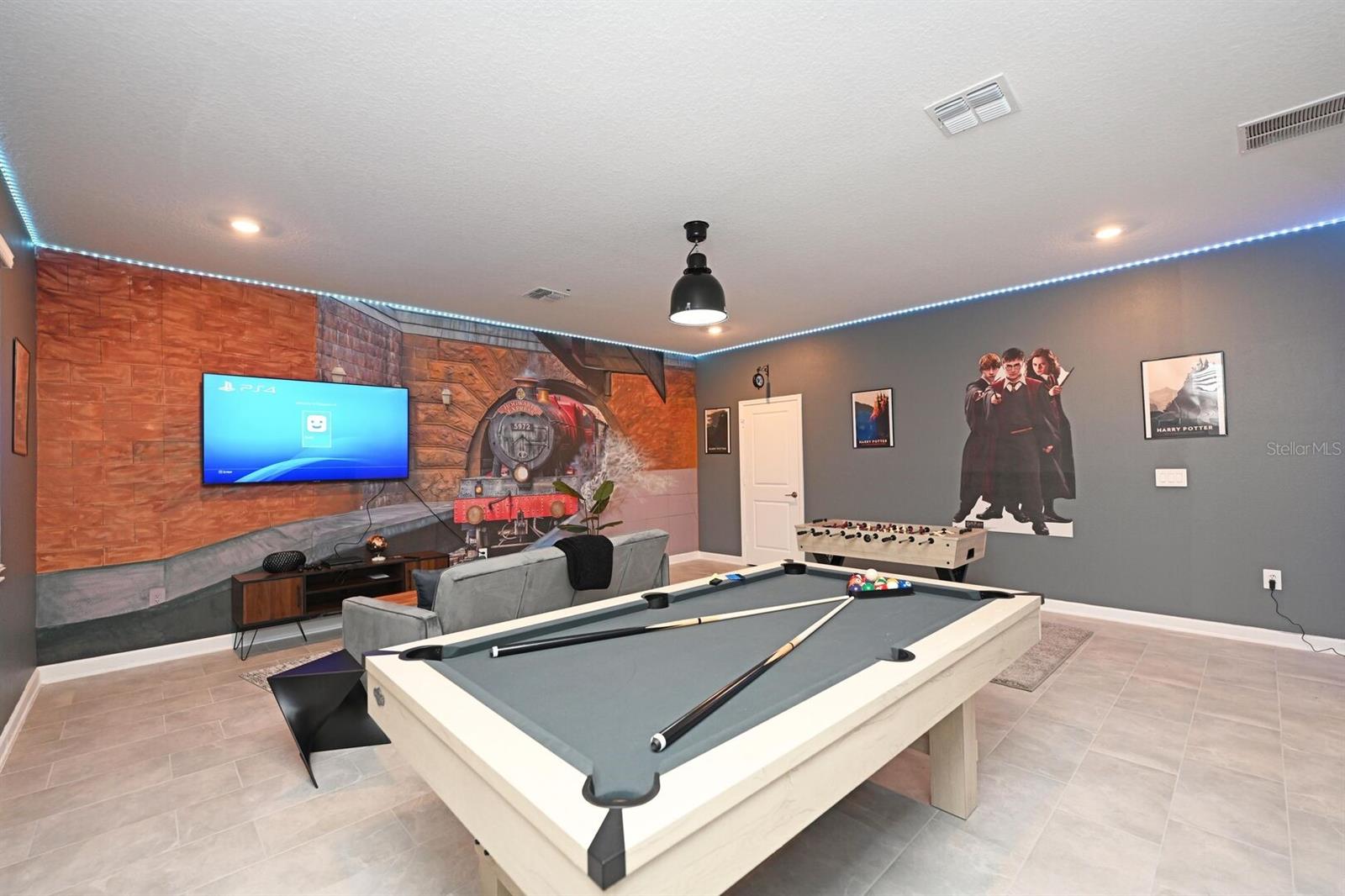 Image 14 of 100 For 2956 Penelope Loop