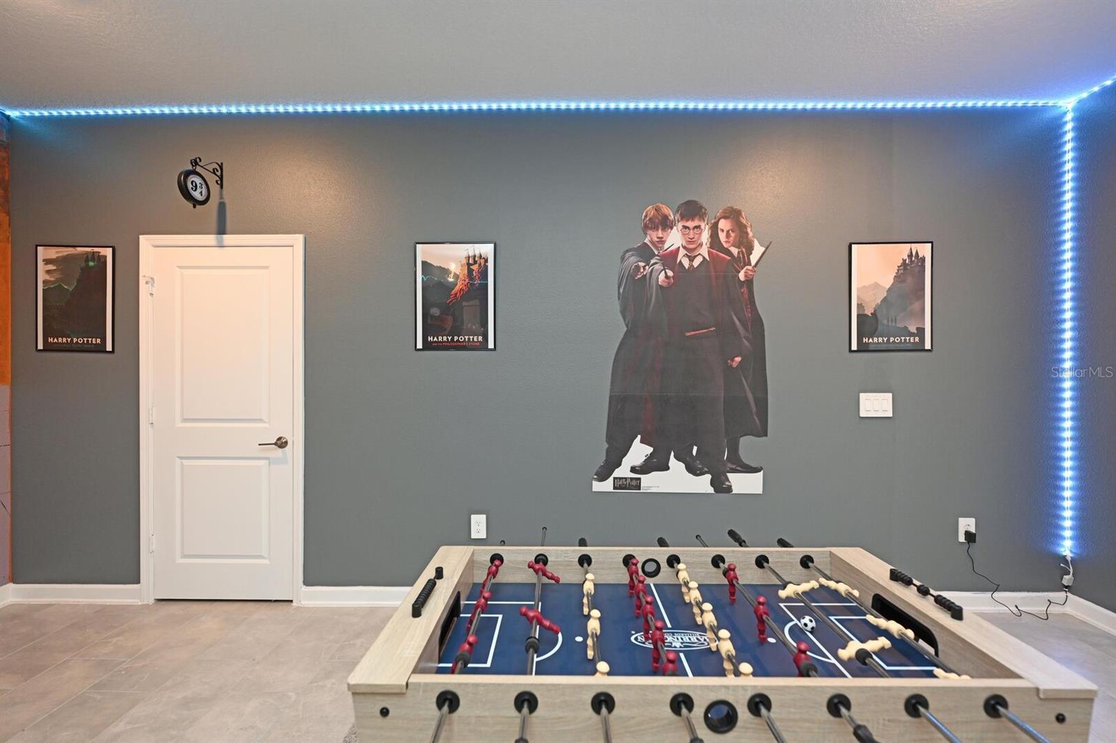 Image 16 of 100 For 2956 Penelope Loop