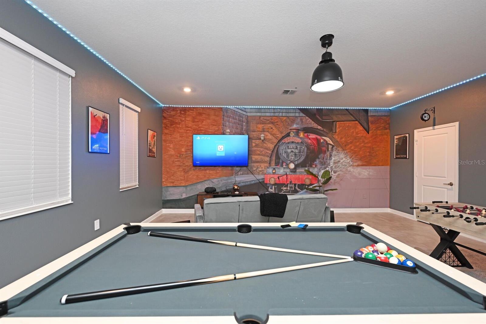 Image 19 of 100 For 2956 Penelope Loop